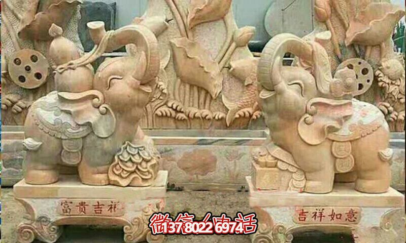 景區精美黃蠟石雕大象雕塑，精致優雅