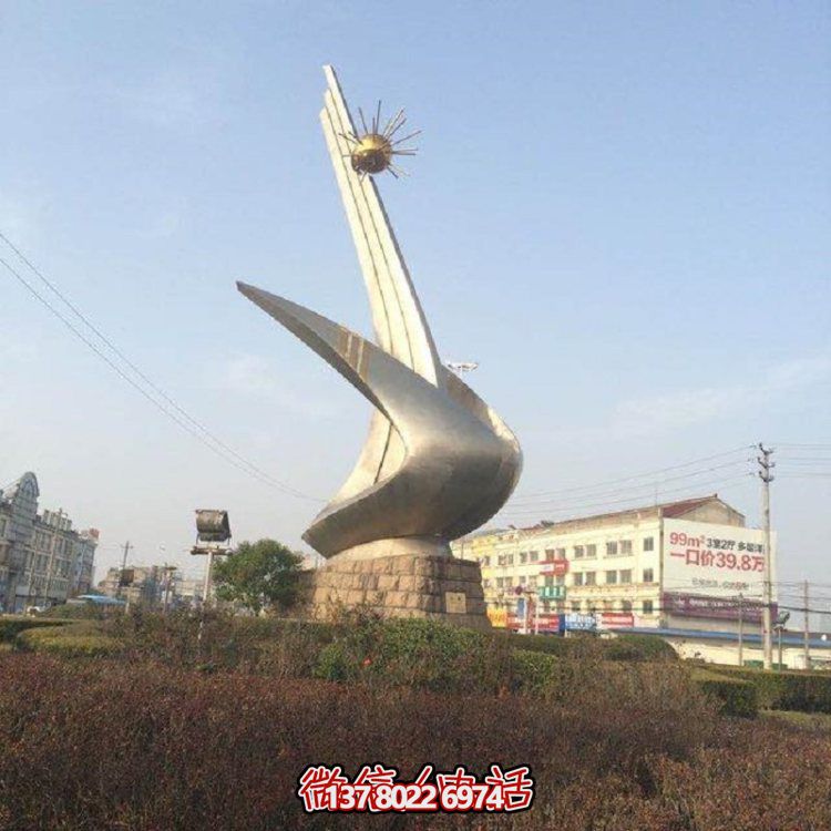 大型不銹鋼鏡面擺件，點綴美麗園林景觀